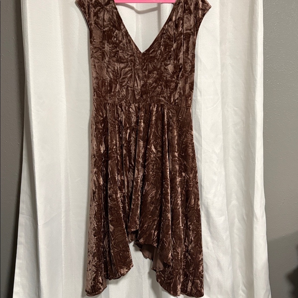 Silence And Noise Brown Velvet Dress - Picture 5 of 5